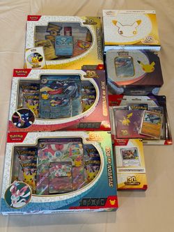 Pokémon TCG 30th Celebration Collection Bundle