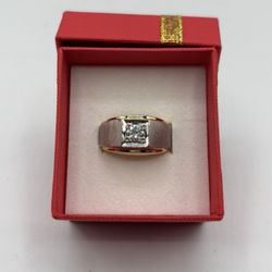 Men’s Gold And Diamond Ring 