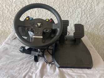 Xbox One Thrustmaster Wheel & pedal