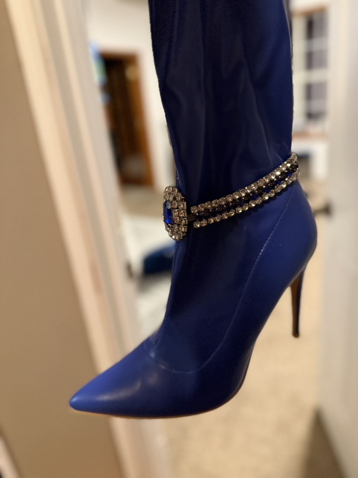 Women’s Thigh High Boots Size 11