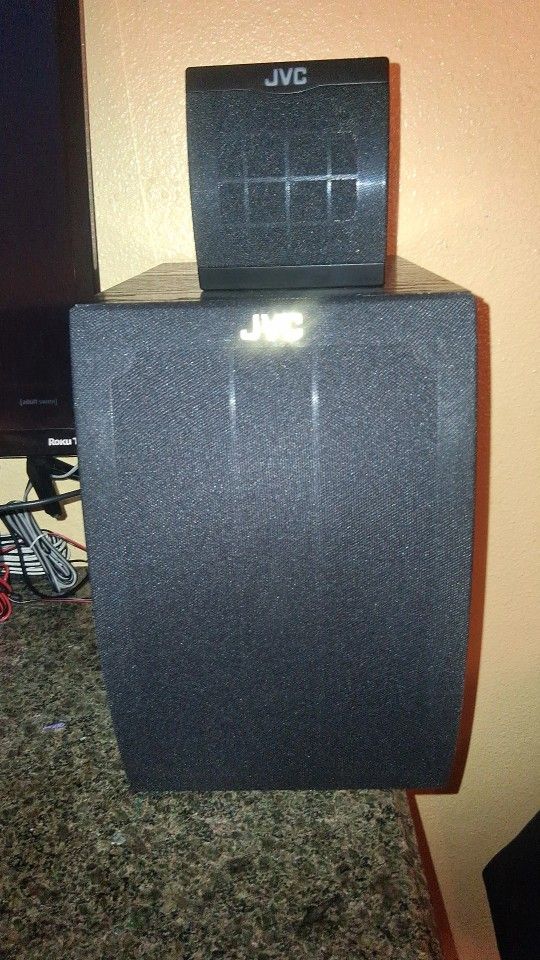 Jvc Surrounded System With Speakers 150$