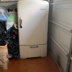 Antique Fridge (Broken)