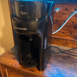 Baby Brezza Formula Pro Bottle Maker