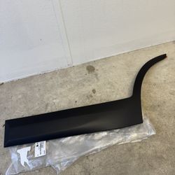 2021-2024 Kia Seltos Rear Left Door Molding Assembly OEM Prat# 87731-Q5000