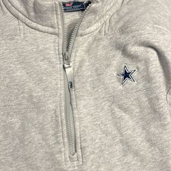 Vineyard vines size medium