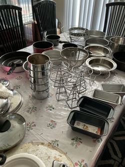 Mixed Lot of Bakeware and Cookware $5