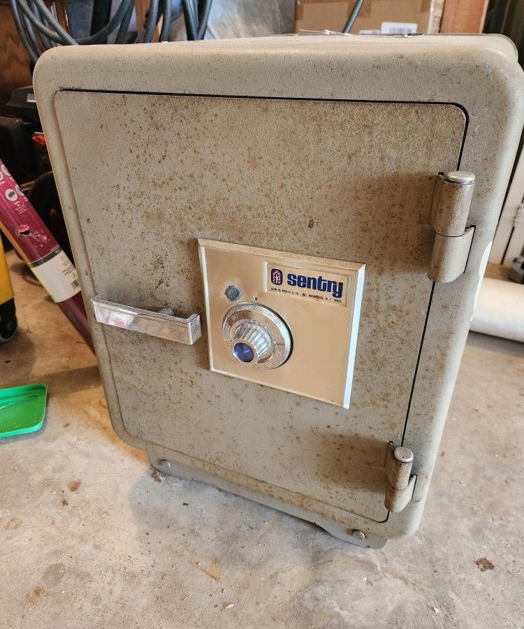 Sentry floor Safe