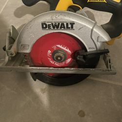 DEWALT 20-Volt MAX Cordless Li-Ion Brushless 6-1/2 in. Circular Saw 