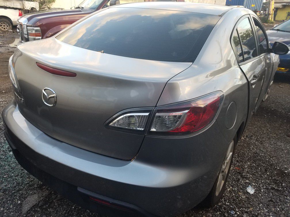 Mazda 3 for part out 2010