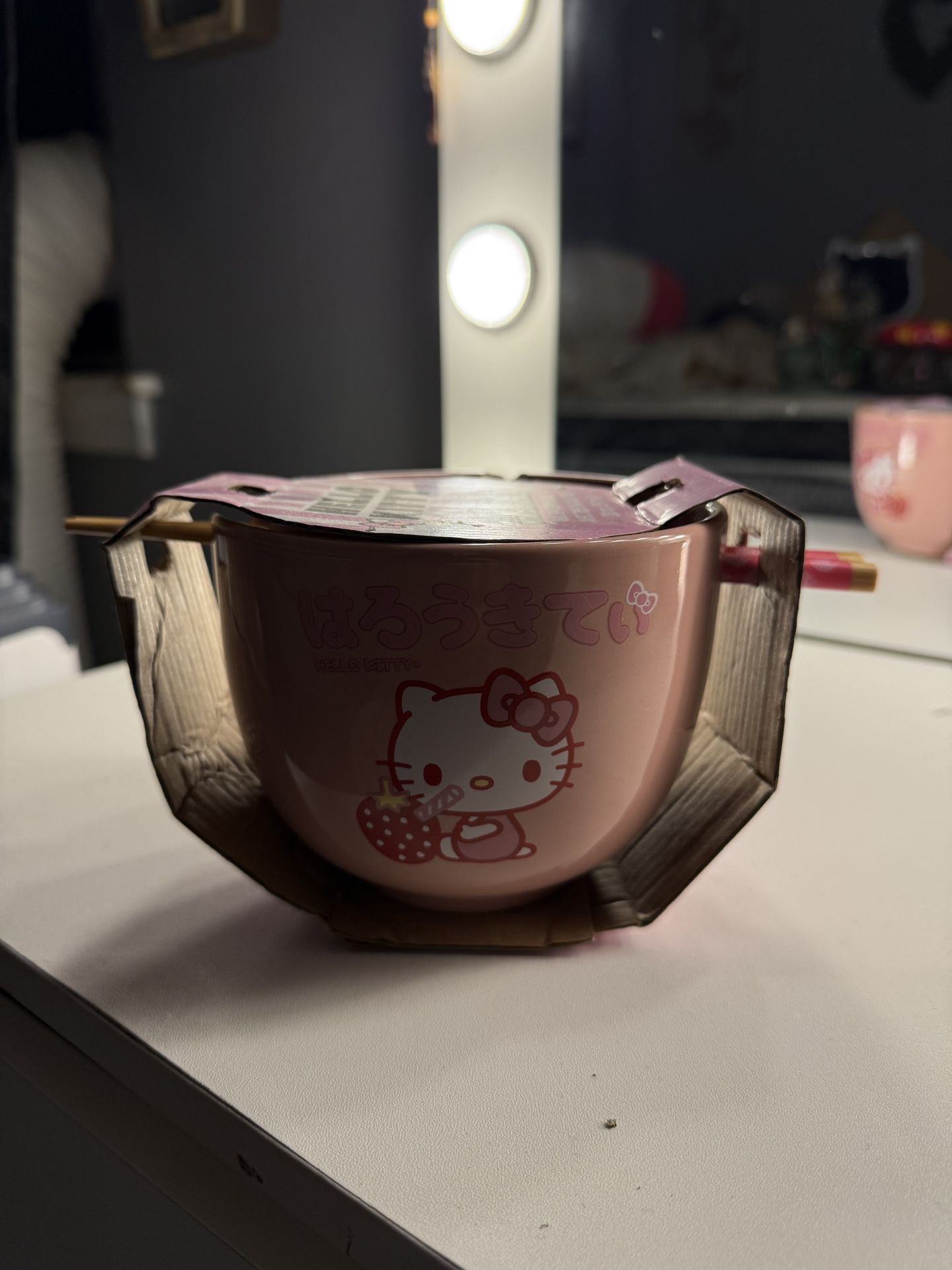 Hello Kitty Ceramic Bowl With Chopsticks 
