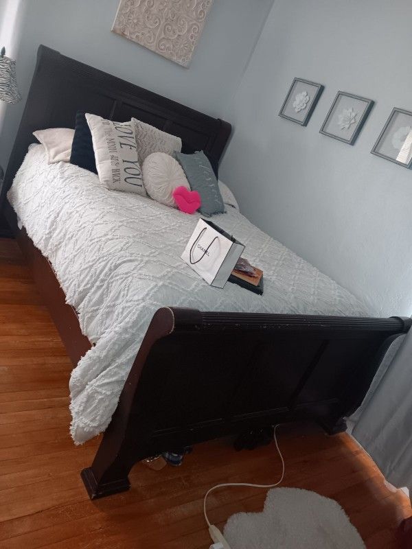 Bed Room Set