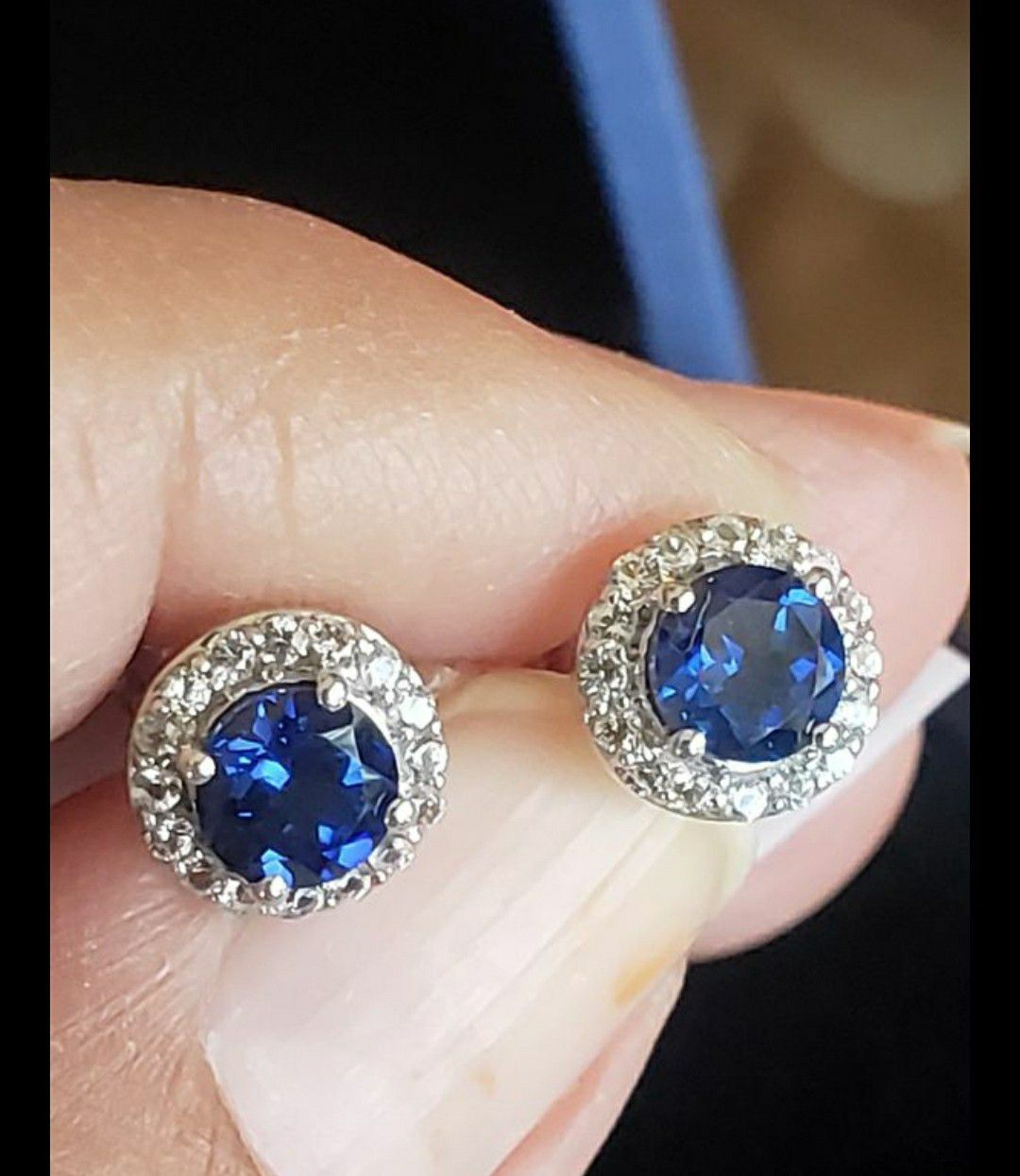 Blue sapphire Diamonds earrings