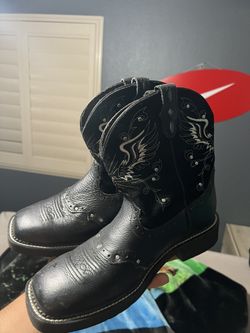 Black cow boy Boot size 10 E