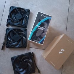 3x Fractal Momentum 14 RGB Fans Computer Fans