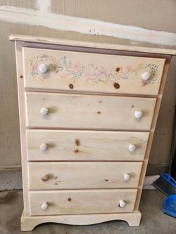 1990's Farmhouse vaughan 5 drawer dresser
