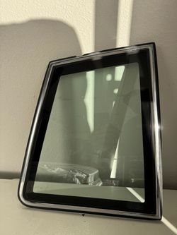 Quarter Panel Window