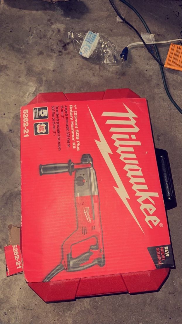 Milwaukee Rotary Hammer 