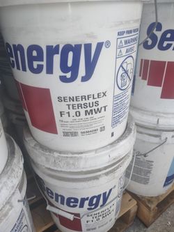 Acrylic 5 Gallon Buckets Of Stucco