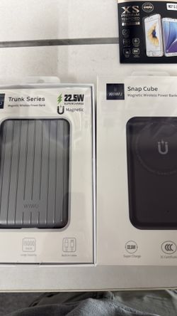 Power banks with magnetic fast charging!