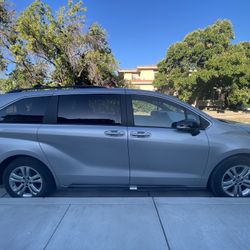 2023 Toyota Sienna