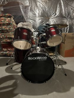 Rockwood By HOHNER Drum Kit With Seat And Sticks 