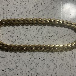 gold chain hollow