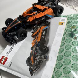 LEGO Technic NEOM McLaren Formula E 42169