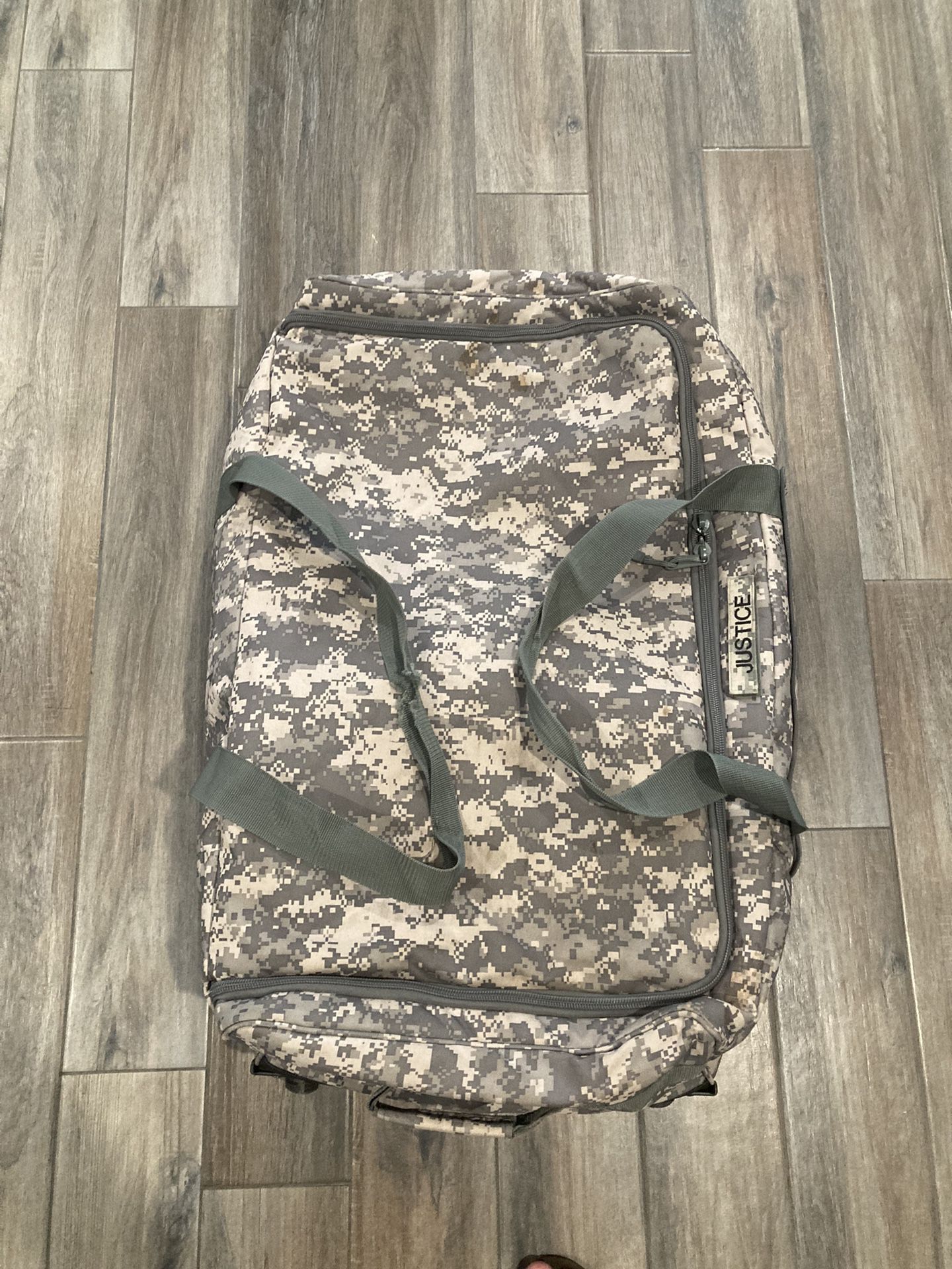 Army Camo Duffle Wheeled Bag