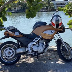 BMW F650CS “Scarver” Motorcycle 2003