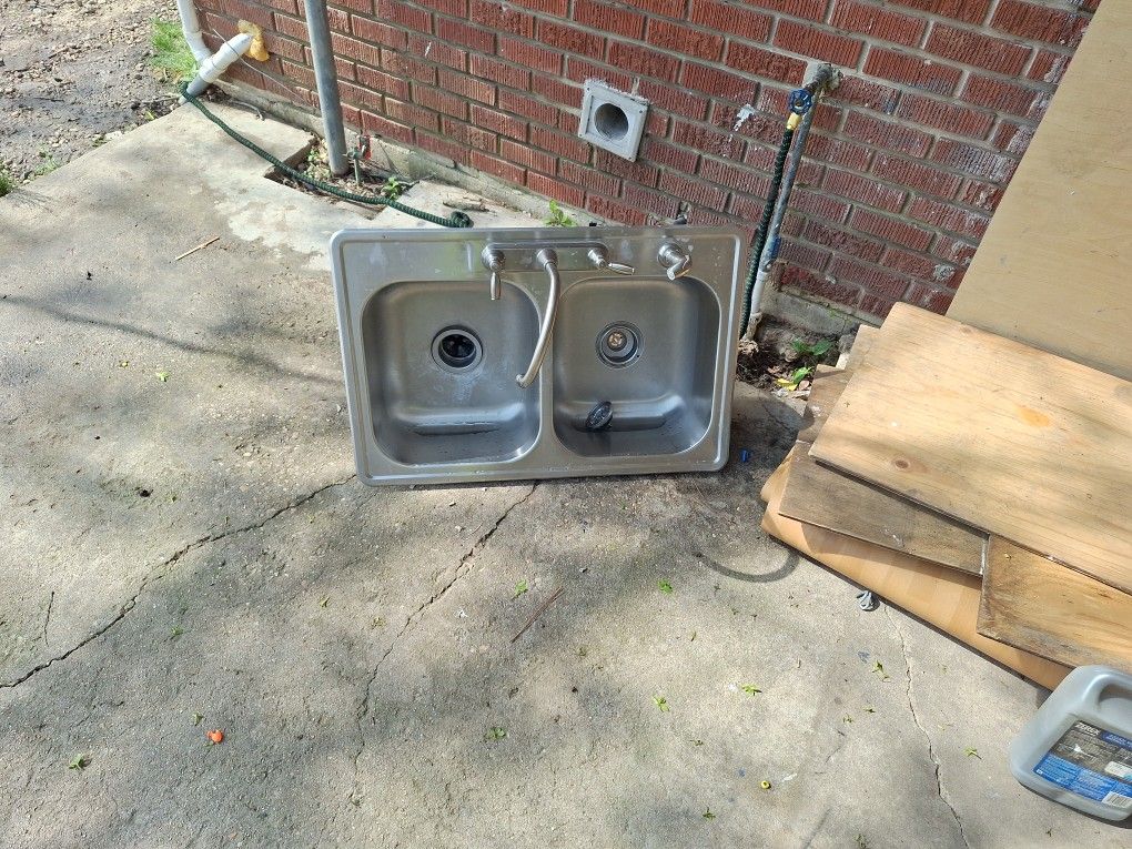 Double sink.