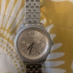 Nice Women’s Watch 