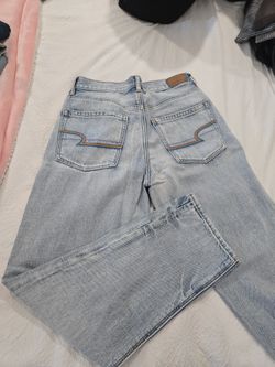 American Eagle Mom's Jean Size 2 High Rise
