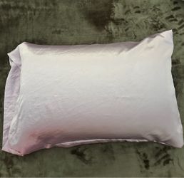 Saatva Graphite Memory Foam Pillow Queen Size