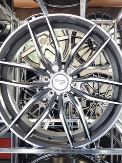 NICHE 22X10 6X139.7 305/45/22!!!!!!!!