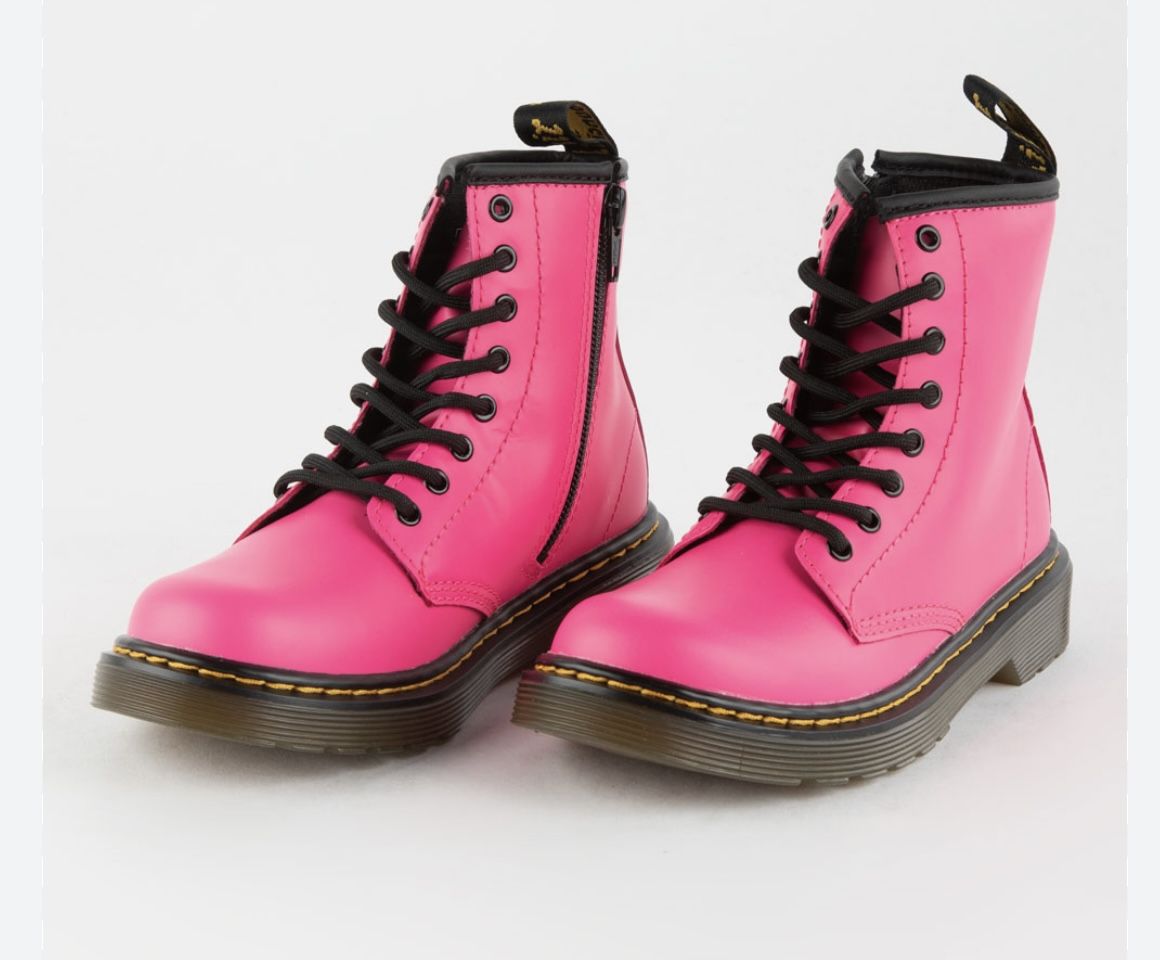 Dr Martens 1460 SMOOTH LEATHER LACE UP BOOTS