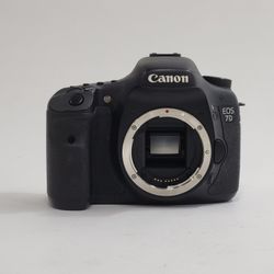 Canon EOS 7D 18.0MP Digital SLR DSLR Camera