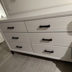 White wood dresser