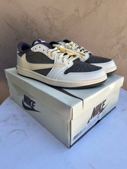 Nike Jordan 1 low- reverse mocha size 10.5