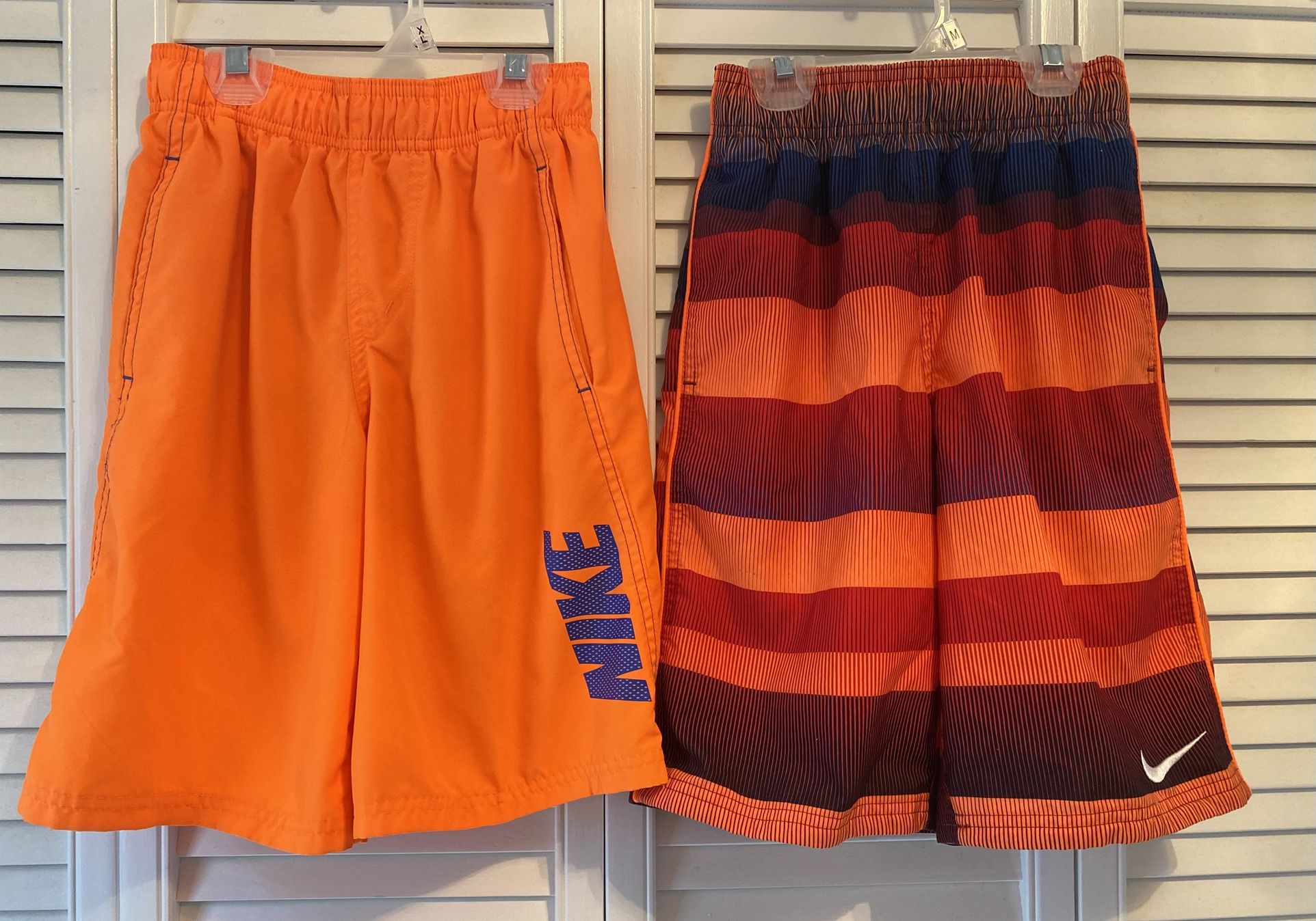Boys NIKE Swim Trunks Size Youth Small YSML