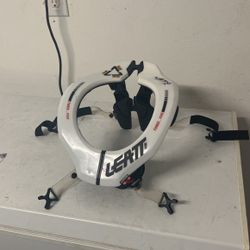 Neck brace Leatt 