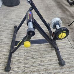 Blackburn Mag Trakstand  Indoor Bicycle Trainer Adjustable Resistance Stand