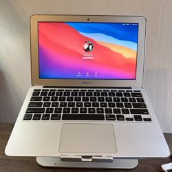2014 MacBook Air 11-inch 128GB SSD 4GB RAM