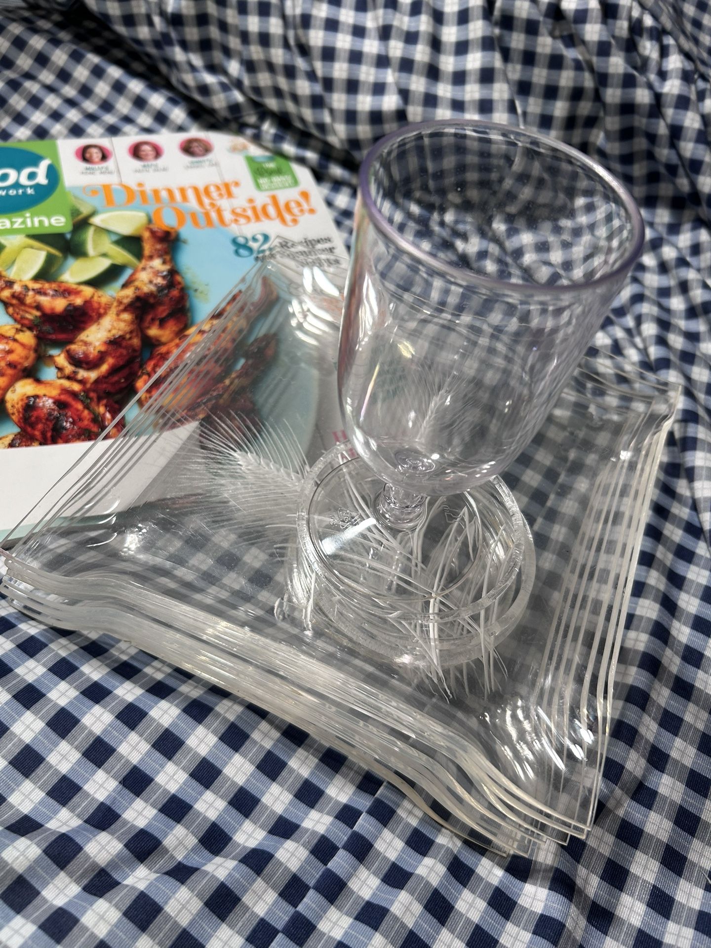 Seven Elegant Clear Plastic Square Plates