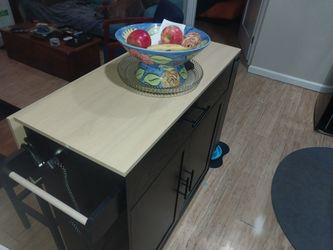 Kitchen Island with storage and Stools