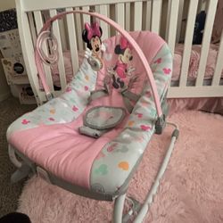 Minnie mouse bouncy 