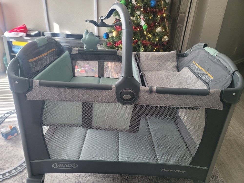 Graco Pack N Play With Changing Table