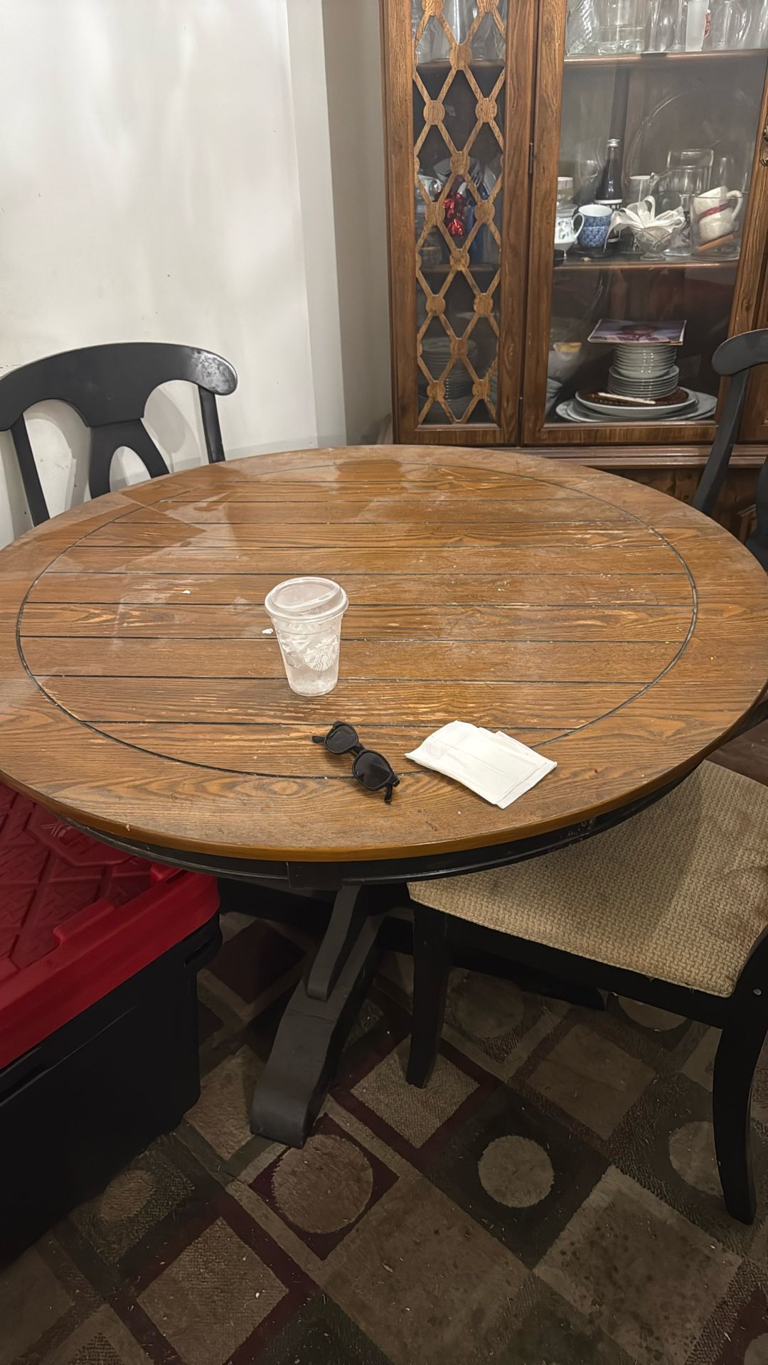 Table & 4 Chairs 