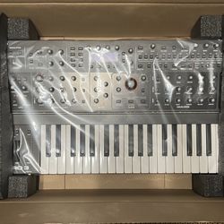 Sequential Pro 3 SE NIB Synthesizer