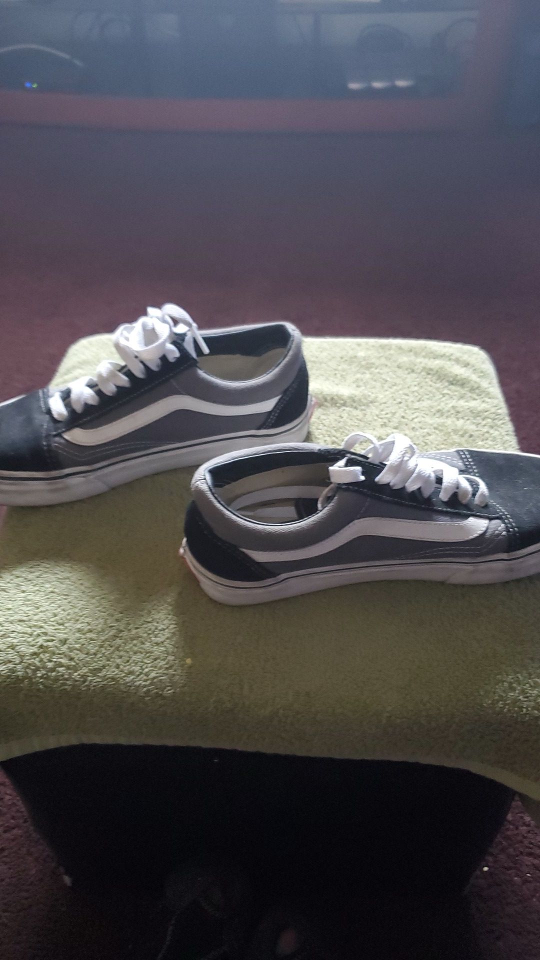 Vans tennis shoes. Off the wall. for Sale in Montebello, CA - OfferUp