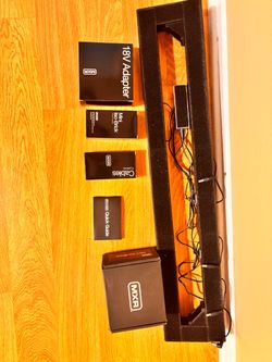 Guitar pedalboard and iso power mxr pedals fender Gibson PRS